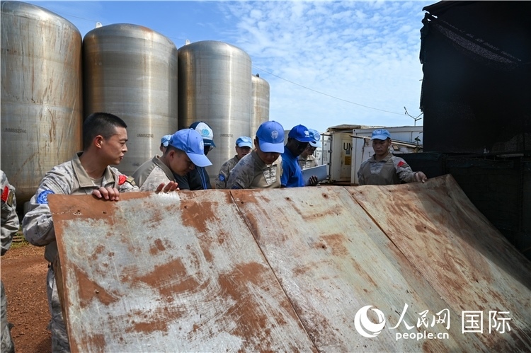 圖3 查看污水處理系統(tǒng)。謝坤攝