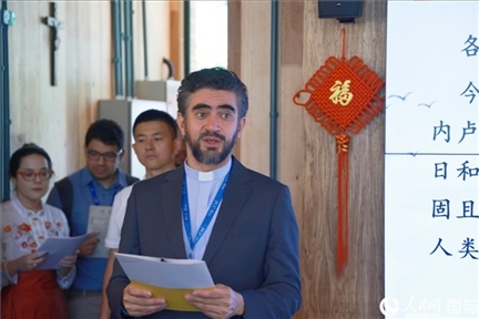 里約天主教大學(xué)校長安德森·佩德羅索在活動現(xiàn)場致辭。人民網(wǎng)記者 陳海琪攝