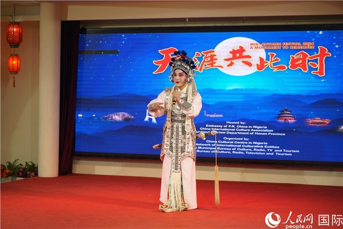 曲劇表演。人民網(wǎng)記者 姜宣攝