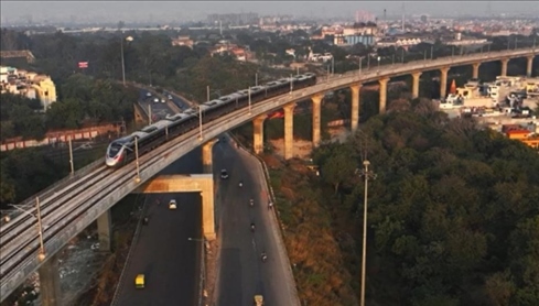 印度北部的軌道交通將自德里到密拉特的車(chē)程，從3-4小時(shí)縮短至約1小時(shí)