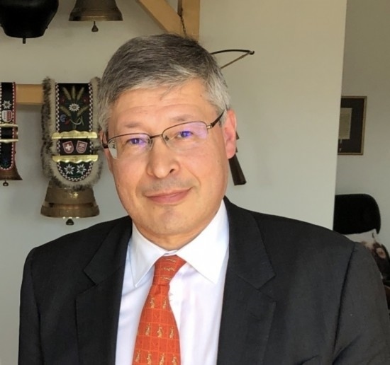 瑞士日內(nèi)瓦伯爾尼大區(qū)經(jīng)濟(jì)發(fā)展署前署長(zhǎng)、經(jīng)濟(jì)學(xué)家 菲利普·莫尼耶