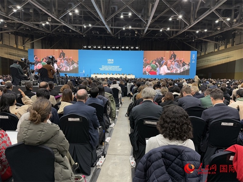 圖為塑料污染政府間談判委員會第五次會議現(xiàn)場。人民網記者 莽九晨攝