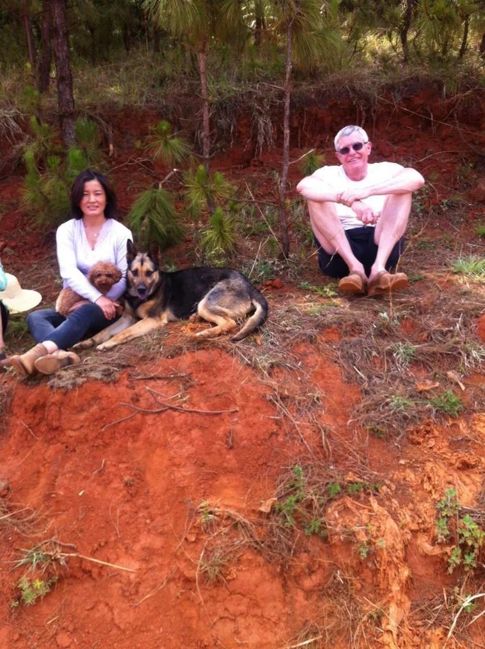 奈斯和妻子在云南東川打造了一個(gè)名叫“卡比杉”的農(nóng)場。