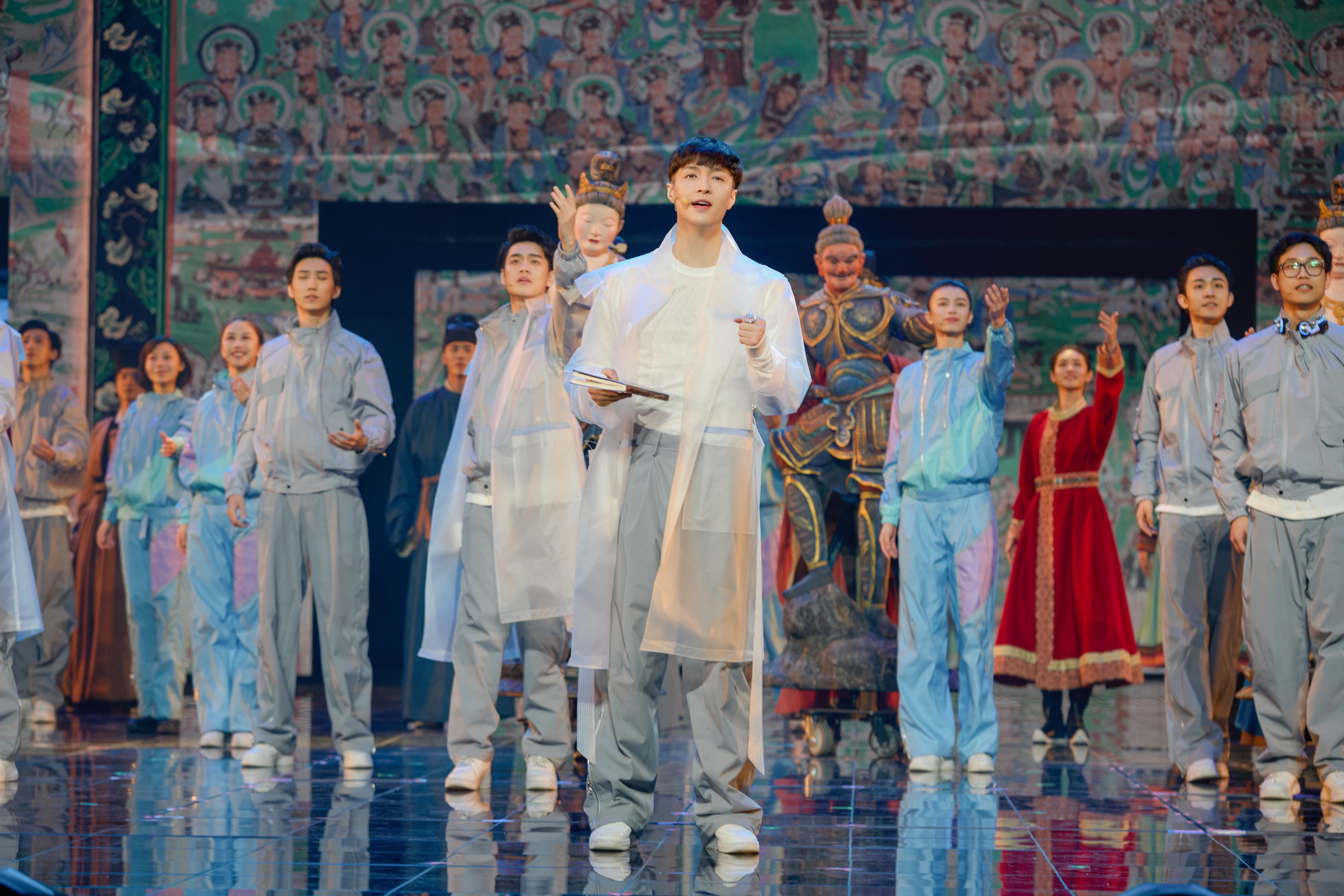 《受到召喚·敦煌》劇照。中國國家話劇院供圖