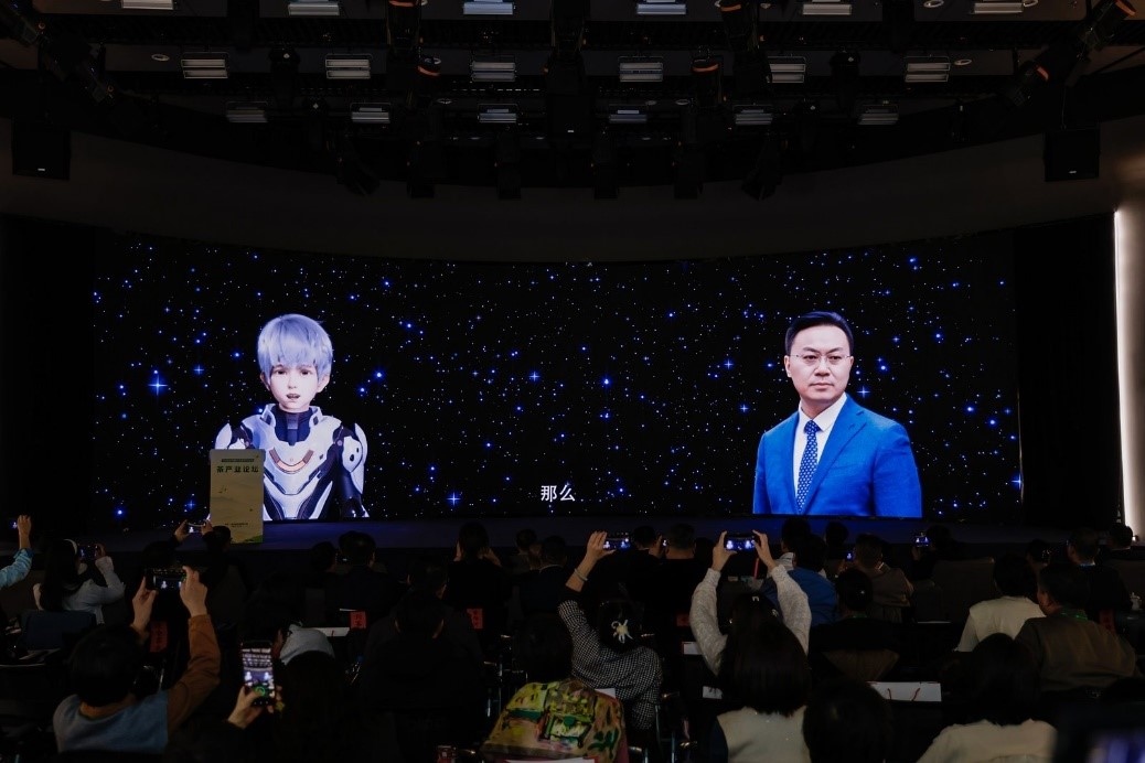 中國工程院院士、湖南師范大學(xué)校長劉仲華與人民網(wǎng)數(shù)字人白澤線上對話