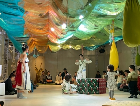 《Momoda新春嘉年華·音樂(lè)會(huì)》劇目表演。人民網(wǎng)記者 劉凡攝