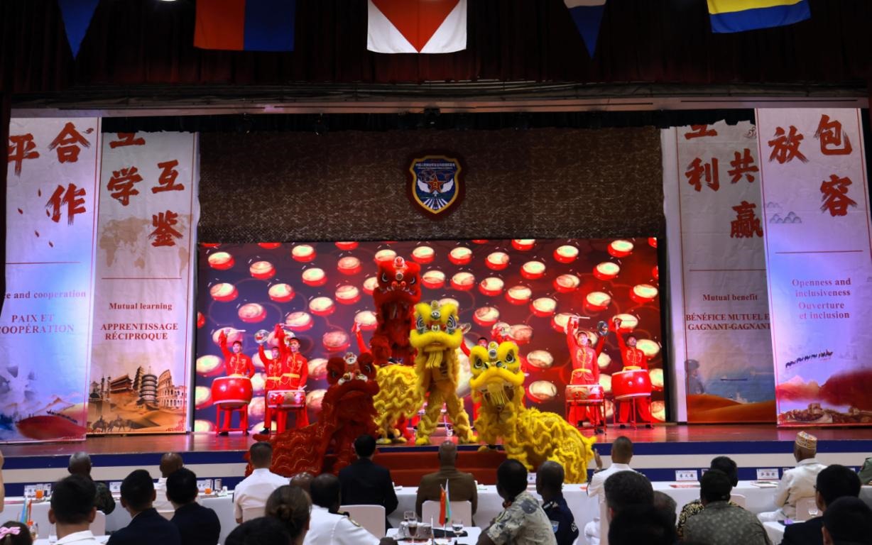 舞獅表演《金獅送福》。主辦方供圖