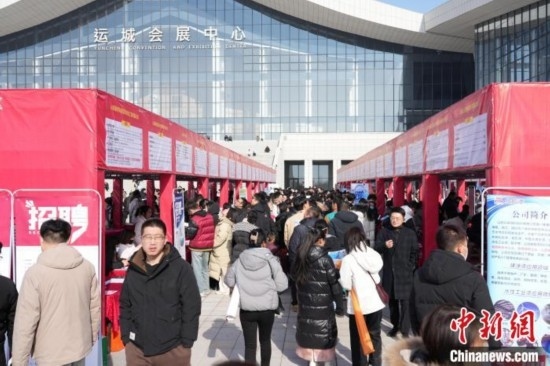 圖為招聘活動(dòng)現(xiàn)場(chǎng)。 解凱光 攝