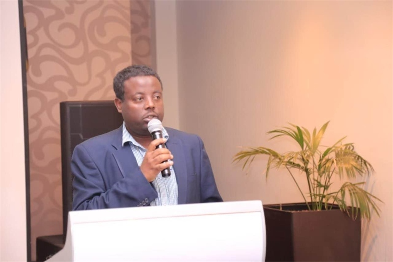 圖為埃塞俄比亞亞的斯亞貝巴大學(xué)政策研究員巴盧·德米西。受訪者供圖