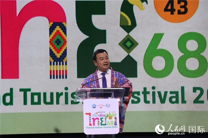 泰國旅游與體育部長索拉翁在開幕式上致辭。朱瀟逸攝