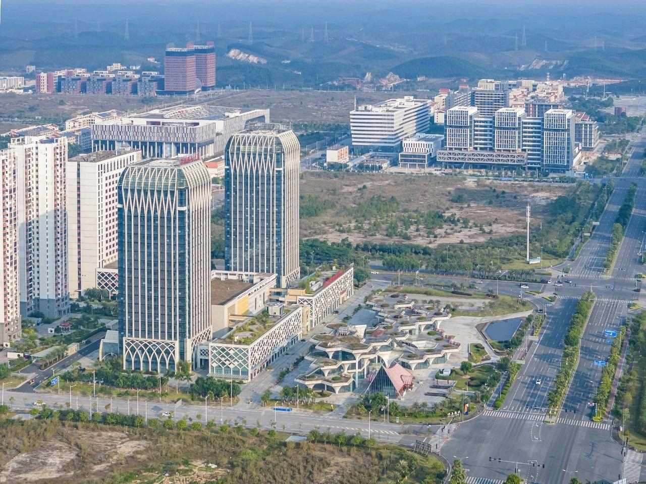 2023年11月，廣西欽州，航拍中國(guó)—馬來(lái)西亞欽州產(chǎn)業(yè)園區(qū)。