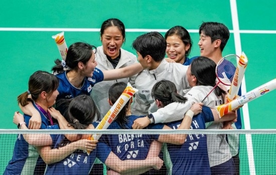 5月3日，韓國隊(duì)?wèi)c祝晉級決賽。新華社記者 孫非 攝