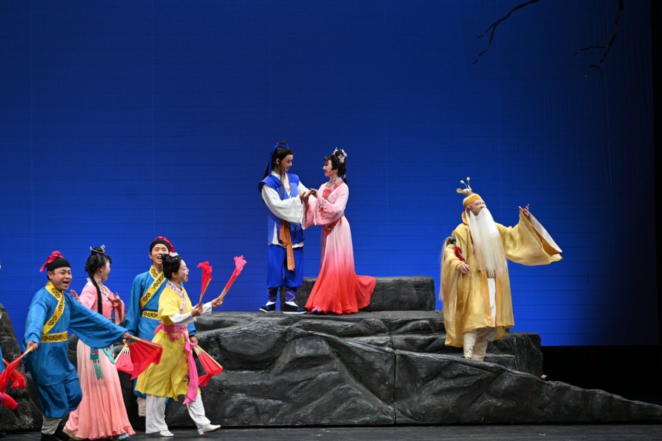 《七妹與蛇郎》演出劇照。國家大劇院供圖