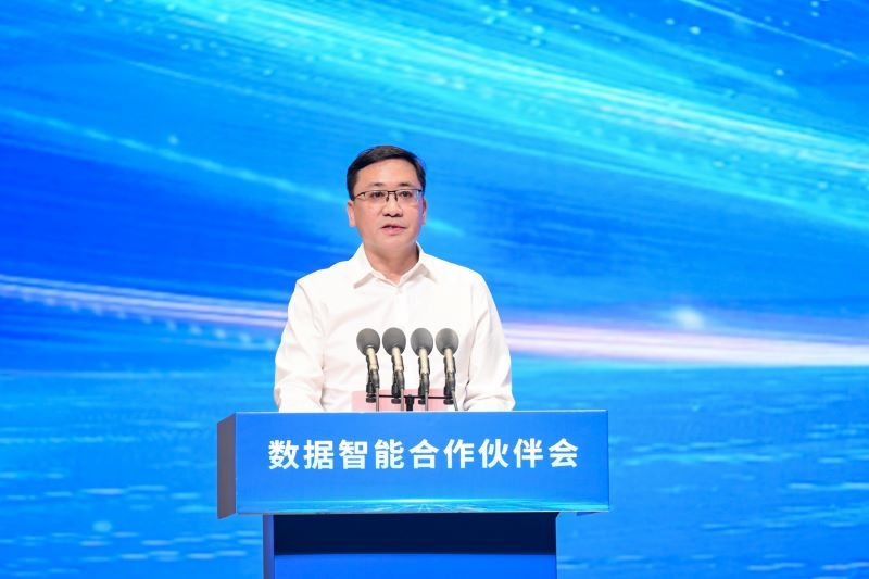 圖為河南省人民政府國有資產(chǎn)監(jiān)督管理委員會黨委委員、副主任李海峰。