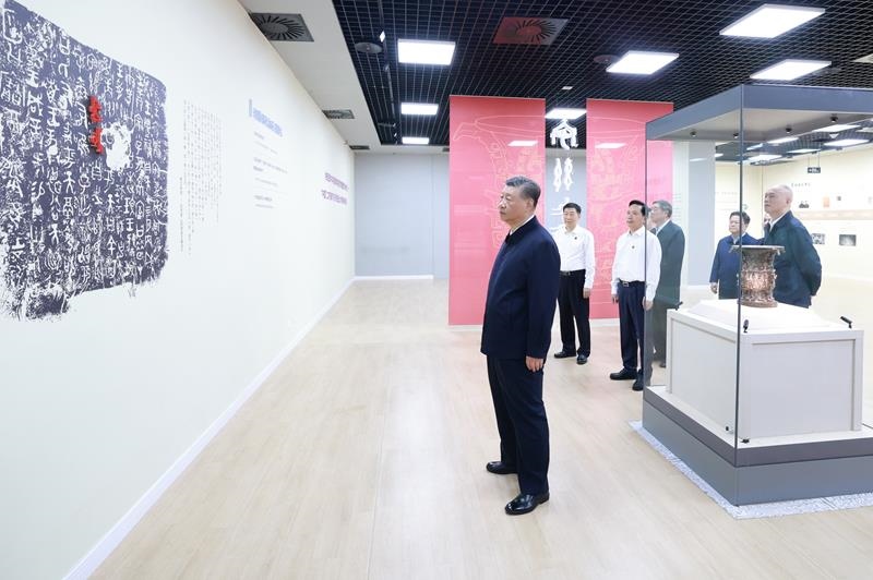 △2024年9月10日，習(xí)近平總書記來(lái)到陜西寶雞市參觀寶雞青銅器博物院。
